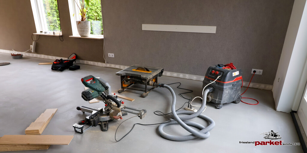 vloerverwarming egaliseren geschuurd